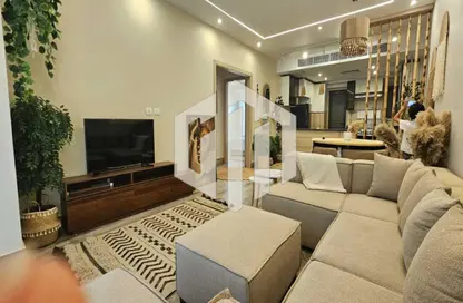 Apartment - 2 Bedrooms - 2 Bathrooms for rent in Lake View Residence - 5th Settlement Compounds - The 5th Settlement - New Cairo City - Cairo