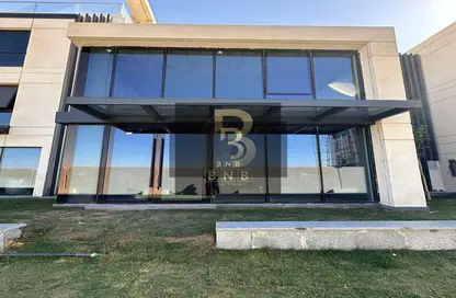 بناية كاملة - استوديو للايجار في وان جولدن سكوير مول - التجمع الخامس - مدينة القاهرة الجديدة - القاهرة