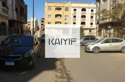 Apartment - 3 Bedrooms - 1 Bathroom for sale in Mohamed Naguib Axis - Abou El Houl - New Cairo City - Cairo