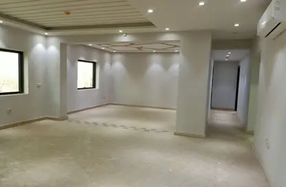 مساحات مكتبية - استوديو - 2 حمامات للايجار في فى90 - شارع التسعين الشمالي - التجمع الخامس - مدينة القاهرة الجديدة - القاهرة