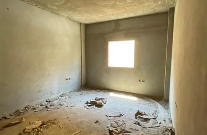 Apartment - 3 Bedrooms - 3 Bathrooms for sale in Doctor Ali Mosharafa St. - Al Narges 6 - Al Narges - New Cairo City - Cairo