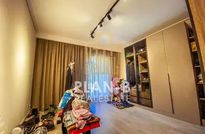 شقة - 2 غرف نوم - 3 حمامات للايجار في نيو جيزة - طريق مصر اسكندرية الصحراوي - مدينة 6 أكتوبر - الجيزة