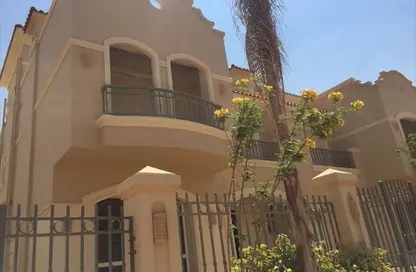 منزل مزدوج - 5 غرف نوم - 4 حمامات للبيع في الباتيو 5 - الباتيو - كمبوندات الشروق - مدينة الشروق - القاهرة