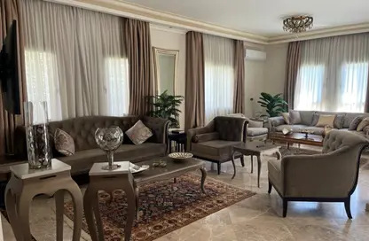 منزل مزدوج - 5 غرف نوم - 3 حمامات للبيع في جرينز - الحي السادس - الشيخ زايد - الجيزة
