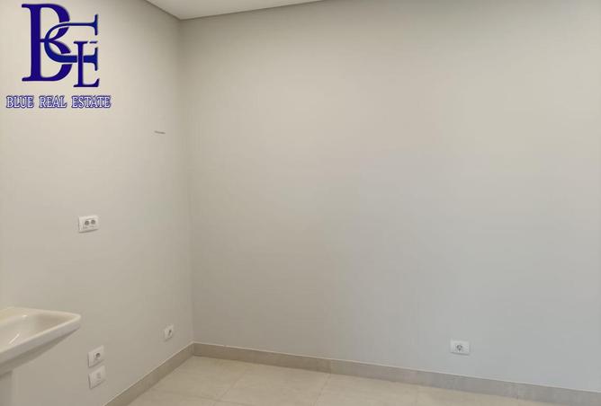 8117831 - Property Image 3
