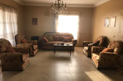Apartment - 2 Bedrooms - 2 Bathrooms for sale in Souk EL Zahraa Wa Al Maadi St. - Zahraa El Maadi - Hay El Maadi - Cairo