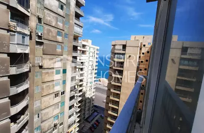 Apartment - 2 Bedrooms - 1 Bathroom for rent in El Gaish Road - Sidi Beshr - Hay Awal El Montazah - Alexandria