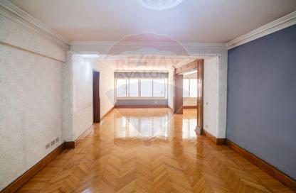 Apartment - 3 Bedrooms - 2 Bathrooms for sale in Laurent - Hay Sharq - Alexandria