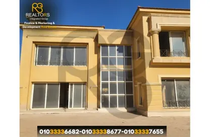 فيلا - 6 غرف نوم - 6 حمامات للبيع في رويال ميدوز - كمبوندات الشيخ زايد - الشيخ زايد - الجيزة