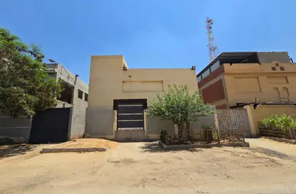 مصنع - استوديو - 4 حمامات للبيع في المجاورة الاولي - المنطقة الثانية - مدينة الشروق - القاهرة
