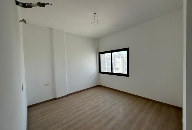 8216312 - Property Image 3