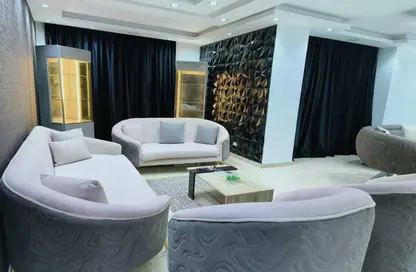 شقة - 3 غرف نوم - 2 حمامات للايجار في شارع عباس العقاد - المنطقة الأولى - مدينة نصر - القاهرة