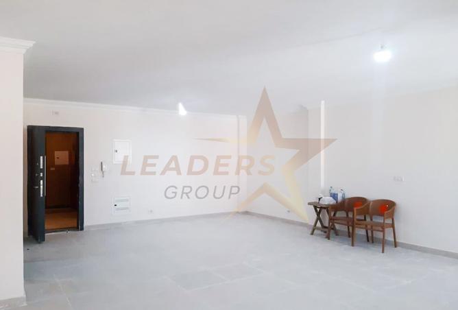 8423401 - Property Image 2