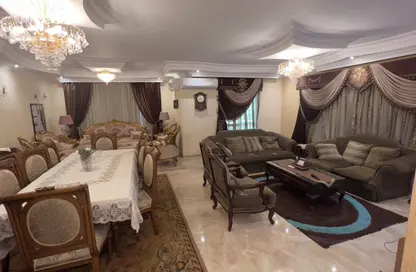 Apartment - 4 Bedrooms - 2 Bathrooms for rent in Aly Sharawy St. - Al Narges 5 - Al Narges - New Cairo City - Cairo