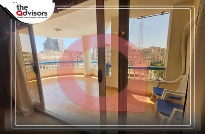 Apartment - 3 Bedrooms - 2 Bathrooms for rent in Amin Yehia St. - Zezenia - Hay Sharq - Alexandria