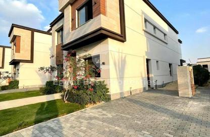 Villa - 4 Bedrooms - 4 Bathrooms for sale in Azzar - 5th Settlement Compounds - The 5th Settlement - New Cairo City - Cairo