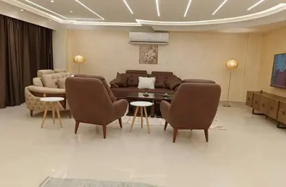 Apartment - 5 Bedrooms - 3 Bathrooms for sale in Rehab City Fifth Phase - Al Rehab - New Cairo City - Cairo