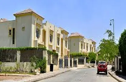 Villa - 5 Bedrooms - 6 Bathrooms for sale in Gardenia Park - Al Motamayez District - 6 October City - Giza