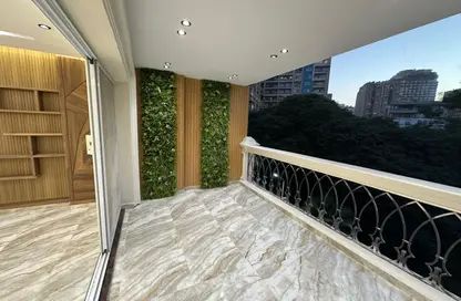 Apartment - 3 Bedrooms - 3 Bathrooms for sale in Abou Al Karamat St. - Al Agouza - Giza