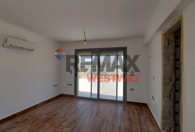 8372145 - Property Image 3