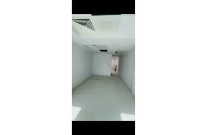 مساحات مكتبية - استوديو - 1 حمام للايجار في بيزنس بلاس - شارع التسعين الشمالي - التجمع الخامس - مدينة القاهرة الجديدة - القاهرة