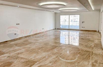 Apartment - 3 Bedrooms - 3 Bathrooms for rent in Roushdy - Hay Sharq - Alexandria