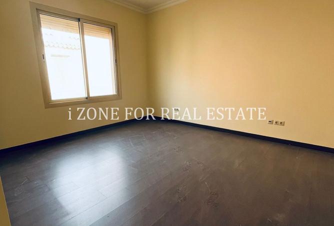 8211854 - Property Image 2