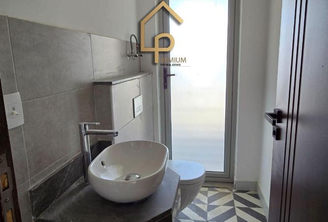 8420130 - Property Image 3