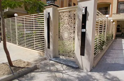 Apartment - 3 Bedrooms - 2 Bathrooms for sale in Al Khamayel city - Sheikh Zayed Compounds - Sheikh Zayed City - Giza