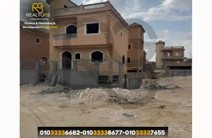 فيلا - 3 غرف نوم - 3 حمامات للبيع في فرست هايتس - محور 26 يوليو - مدينة 6 أكتوبر - الجيزة