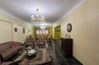 Apartment - 4 Bedrooms - 2 Bathrooms for sale in Abdelrahman Sedky St. - 6th Zone - Nasr City - Cairo