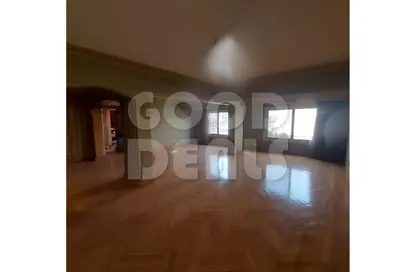 Apartment - 2 Bedrooms - 3 Bathrooms for sale in Fareed Semeika St. - El Hegaz Square - El Nozha - Cairo