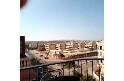 شقة - 3 غرف نوم - 2 حمامات للايجار في الحي الثامن - الشيخ زايد - الجيزة