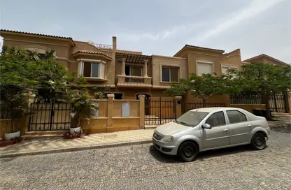 تاون هاوس - 5 غرف نوم - 3 حمامات للبيع في ميدوز بارك - كمبوندات الشيخ زايد - الشيخ زايد - الجيزة