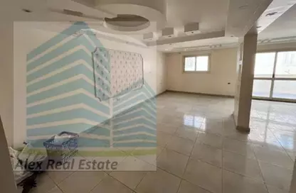 شقة - 3 غرف نوم - 3 حمامات للايجار في شارع دياب - جليم - حي شرق - الاسكندرية