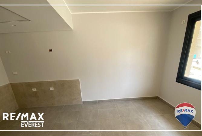 8442005 - Property Image 3