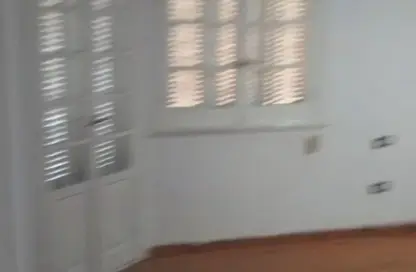 شقة - 3 غرف نوم - 3 حمامات للايجار في شارع الشهيد  مصطفي رياض - المنطقة الأولى - مدينة نصر - القاهرة