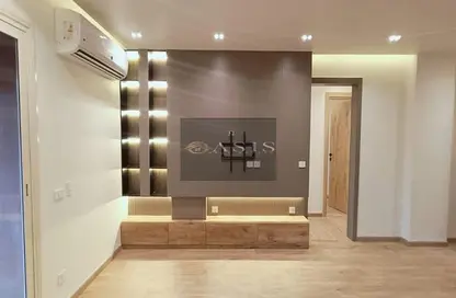 Apartment - 3 Bedrooms - 2 Bathrooms for sale in Green 3 - 2nd District - Sheikh Zayed City - Giza