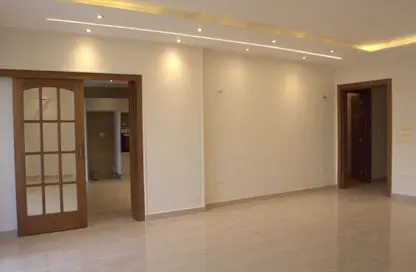 Apartment - 3 Bedrooms - 3 Bathrooms for rent in Hyde Park - New Cairo City - Cairo
