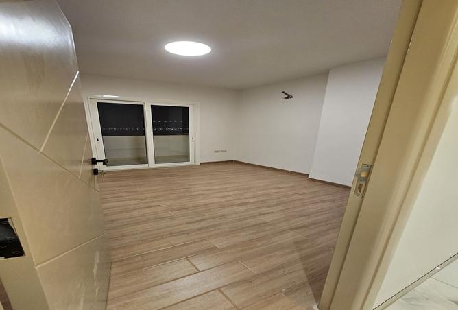 8002285 - Property Image 2