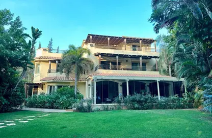 Villa - 7 Bedrooms - 6 Bathrooms for sale in Green Heights - 26th of July Corridor - 6 October City - Giza