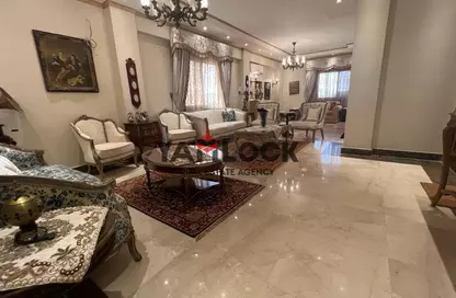 Apartment - 3 Bedrooms - 2 Bathrooms for sale in Street 30 - 3rd Neighborhood - 9th District - Shorouk City - Cairo