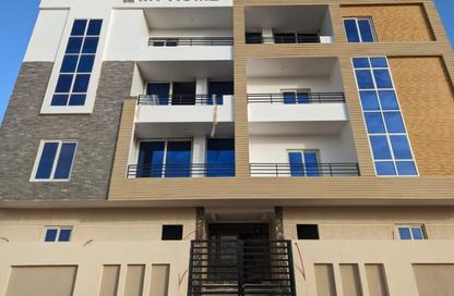 Apartment - 3 Bedrooms - 3 Bathrooms for sale in Bait Alwatan - The 5th Settlement - New Cairo City - Cairo