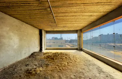 Shop - Studio - 2 Bathrooms for rent in Central Axis - 5th District - 6 October City - Giza