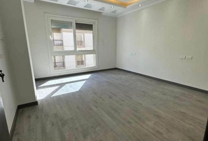 8233623 - صورة العقار 3