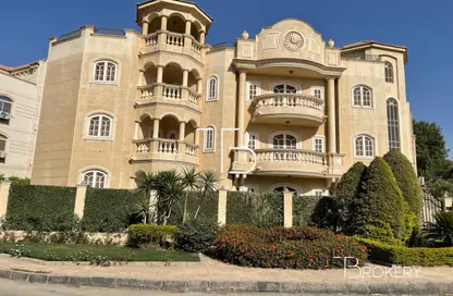 بناية كاملة - 8 غرف نوم - 8 حمامات للبيع في طريق غرب سوميد - غرب سوميد - مدينة 6 أكتوبر - الجيزة