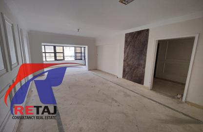Apartment - 3 Bedrooms - 2 Bathrooms for rent in Ahbab Al Rasoul St. - Al Sefarat District - Nasr City - Cairo