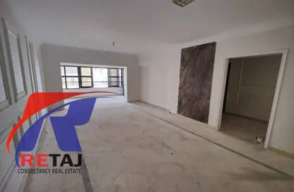 Apartment - 3 Bedrooms - 2 Bathrooms for rent in Ahbab Al Rasoul St. - Al Sefarat District - Nasr City - Cairo