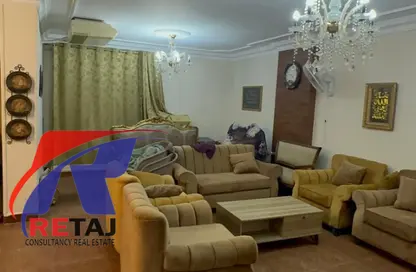 شقة - 3 غرف نوم - 2 حمامات للبيع في شارع ابراهيم الرفاعي - المنطقة الثامنة - مدينة نصر - القاهرة