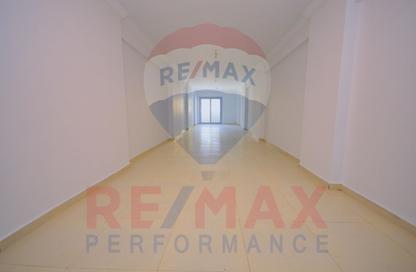 Apartment - 3 Bedrooms - 2 Bathrooms for sale in Al Ekbal St. - Laurent - Hay Sharq - Alexandria